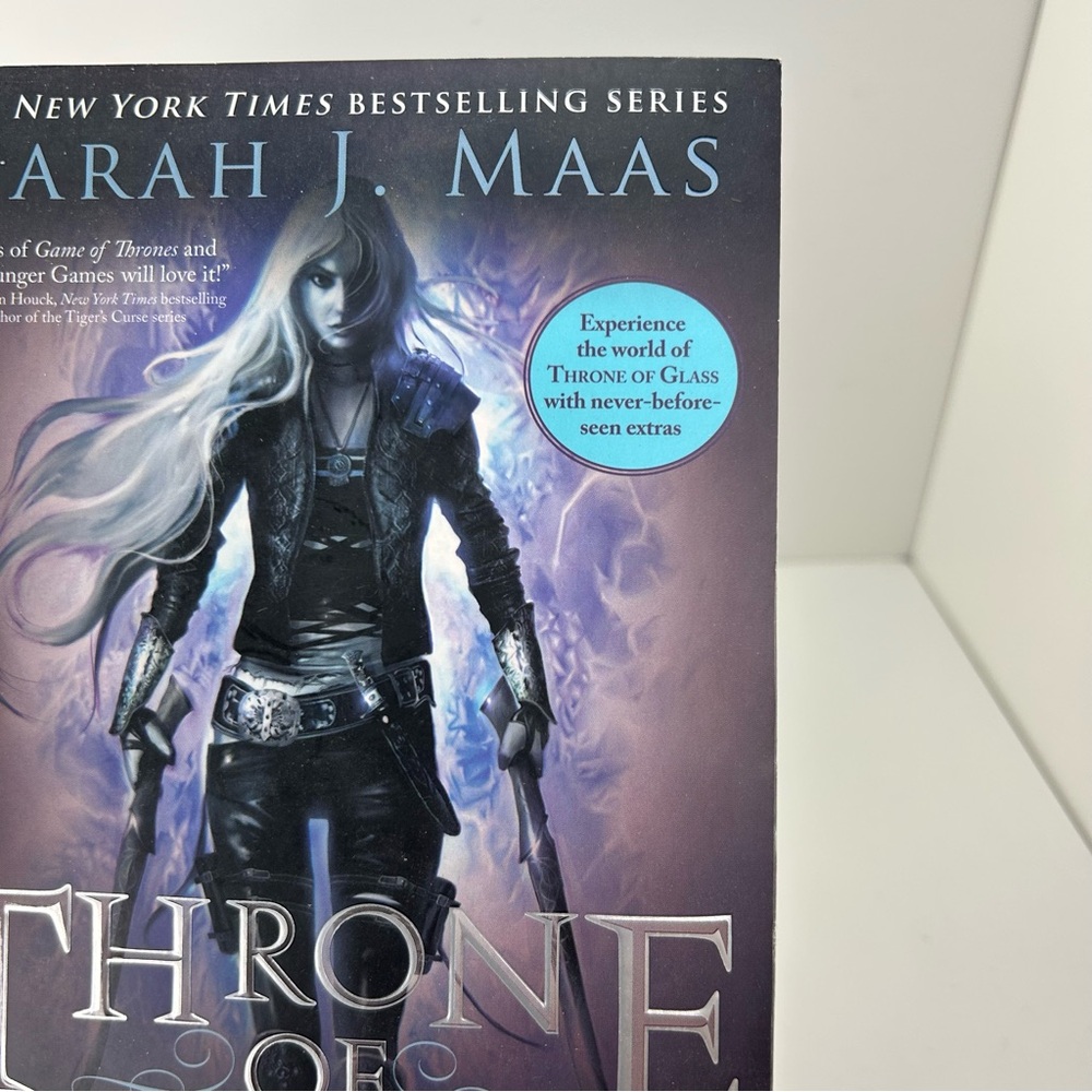 Throne of Glass by Sarah J. Maas - Picture 14 of 14